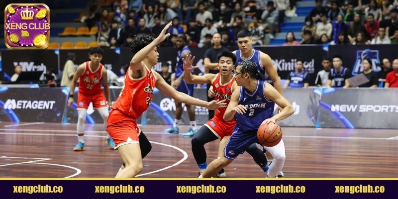 Bóng rổ tại sảnh thể thao XENGCLUB
